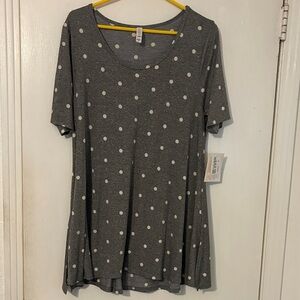 LuLaRoe New with Tag Gray Polka Dot Short Sleeve Tee